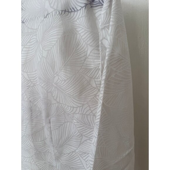 Talbots petites women’s size 10 white textured blouse - Picture 8 of 8